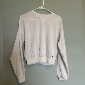holister white boyfriend sweater
